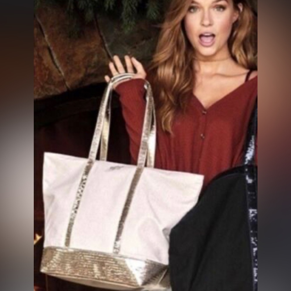 Victoria's Secret Tote Bag Cream-Gold Sparkle Sequin
Bling Great!!